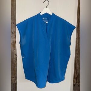 Figs Women's capri blue rafaela oversized scrub top